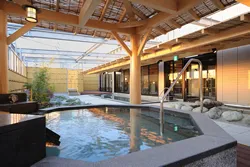 東京・湯河原温泉　万葉の湯の内観